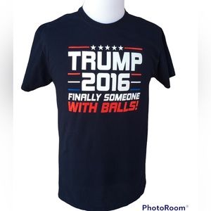 TRUMP 2016 TEE SIZE MED EXCELLENT USED CONDITION
